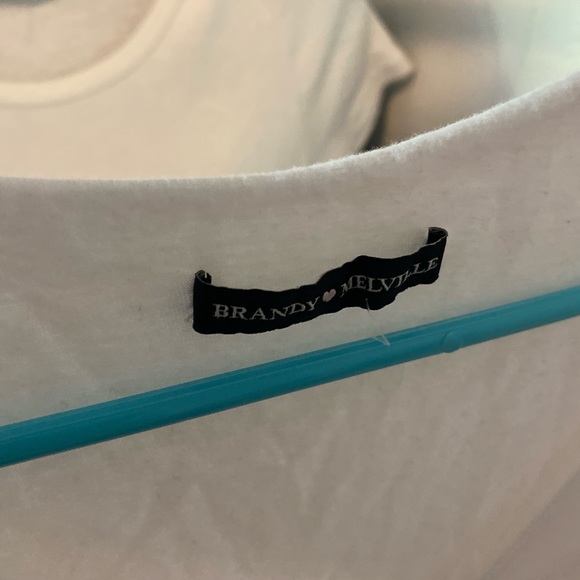 Bundle of three rare Brandy Melville crop tops! - Picture 4 of 10